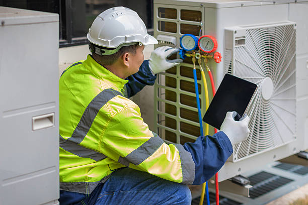 Professional Hvac technician working in Herriman, UT